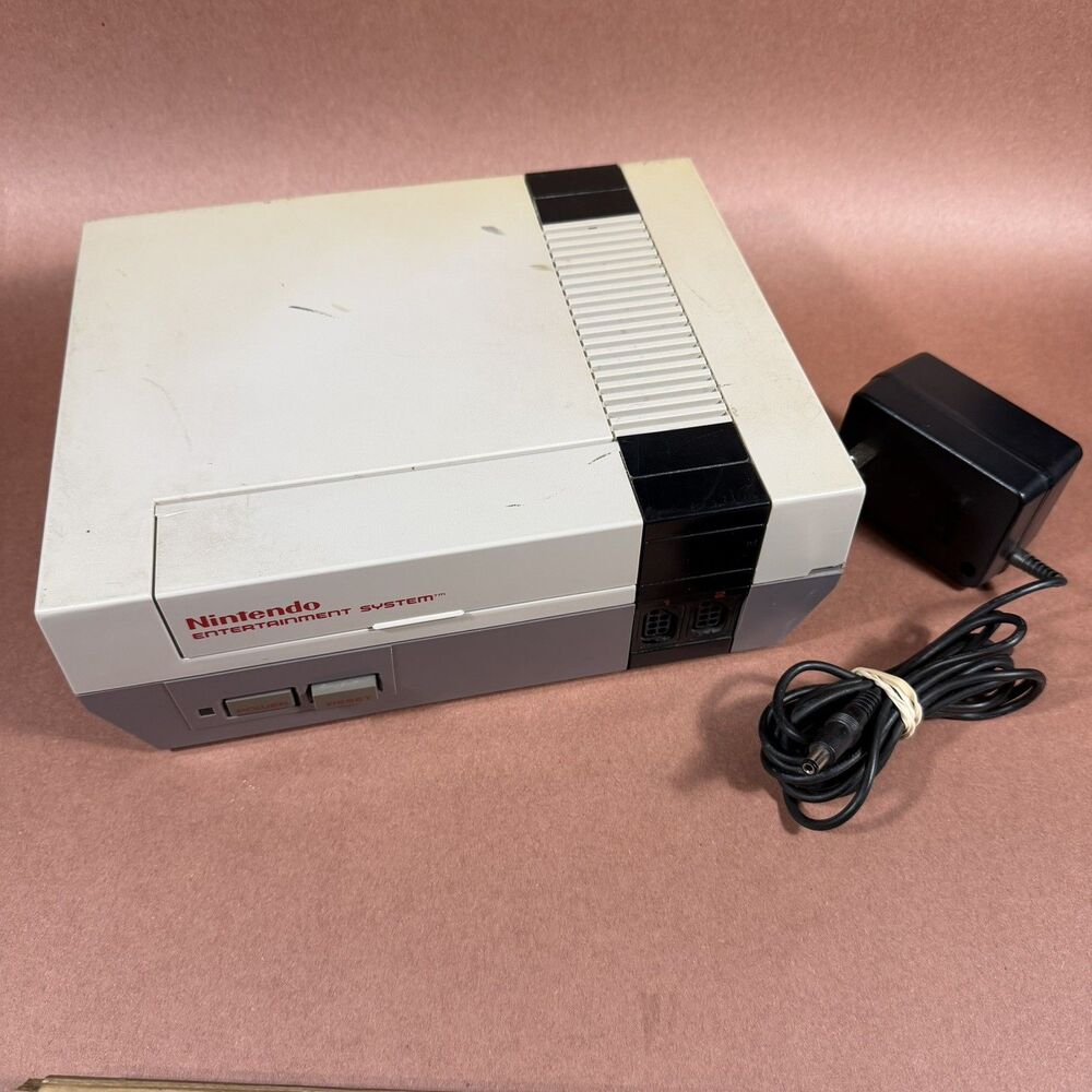 Nintendo Entertainment System NES-001 Console 1985